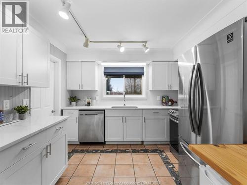 3438 Manning, Tecumseh, ON - Indoor Photo Showing Kitchen With Upgraded Kitchen
