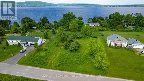 50 Spindle Drift Road, Greater Madawaska, ON 