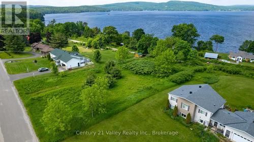 50 Spindle Drift Road, Greater Madawaska, ON 
