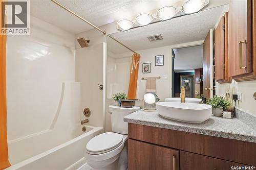 101 222 Saskatchewan Crescent E, Saskatoon, SK - Indoor Photo Showing Bathroom