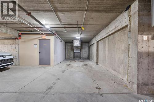 101 222 Saskatchewan Crescent E, Saskatoon, SK - Indoor Photo Showing Garage
