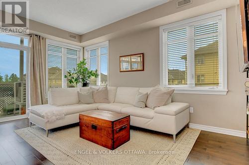 E - 188 Hornchurch Lane, Ottawa, ON - Indoor Photo Showing Living Room