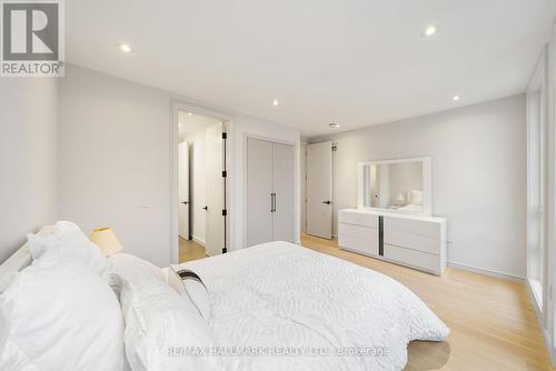 167 Parkhurst Boulevard, Toronto, ON - Indoor Photo Showing Bedroom
