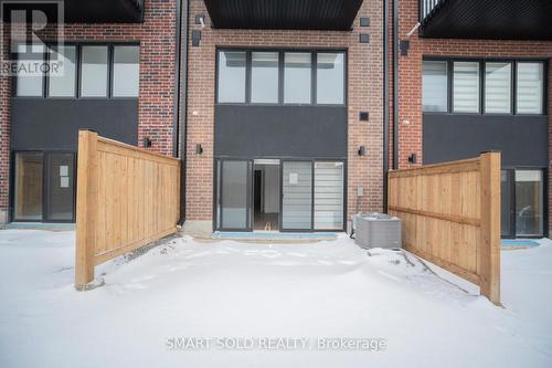 22 Chestnut Court, Aurora, ON - Outdoor With Exterior