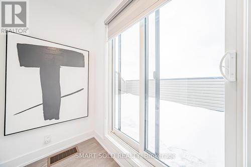 22 Chestnut Court, Aurora, ON - Indoor Photo Showing Other Room