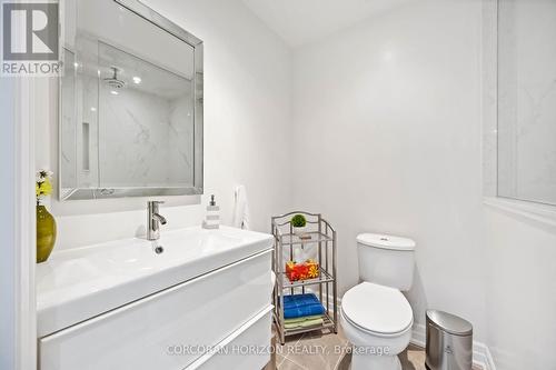 33 Kylemount Court, Vaughan, ON - Indoor Photo Showing Bathroom