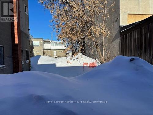 122-126 Mcintyre Street E, North Bay (Central), ON 