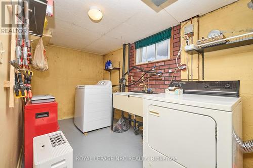 218 Carlton Street, St. Catharines (Downtown), ON - Indoor Photo Showing Laundry Room
