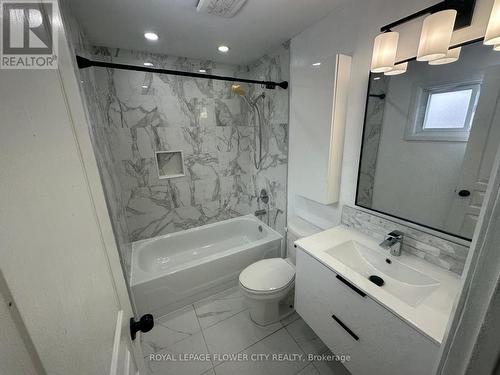 52 Grand Valley Drive, Brampton, ON - Indoor Photo Showing Bathroom