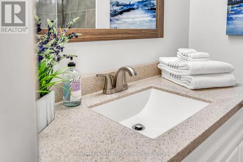 1907 - 234 Albion Road, Toronto, ON - Indoor Photo Showing Bathroom