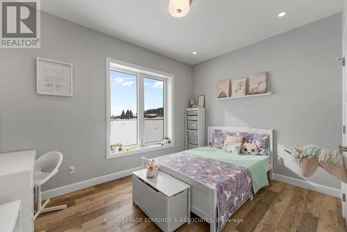 346 Foresters Falls Road, Whitewater Region, ON - Indoor Photo Showing Bedroom