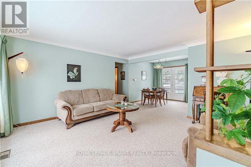 35 Forsythe Avenue, Brantford, ON - Indoor Photo Showing Living Room
