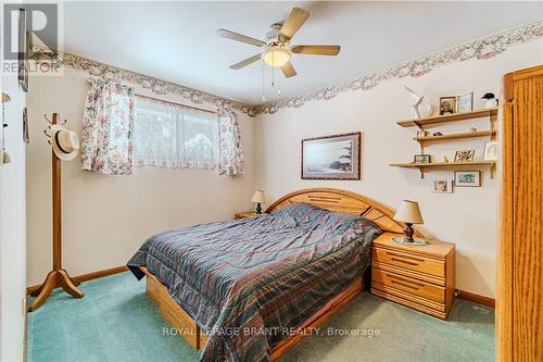 35 Forsythe Avenue, Brantford, ON - Indoor Photo Showing Bedroom