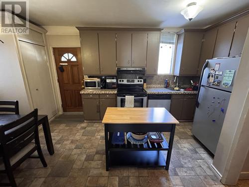 625 Vickers St. S., Thunder Bay, ON - Indoor Photo Showing Kitchen With Double Sink