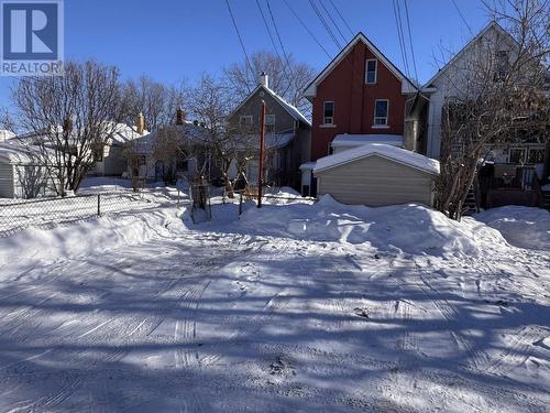 625 Vickers St. S., Thunder Bay, ON - Outdoor
