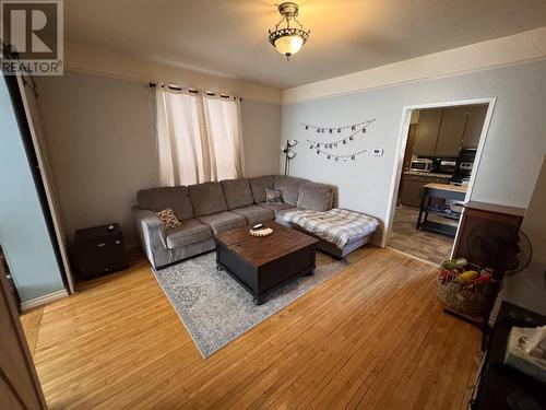 625 Vickers St. S., Thunder Bay, ON - Indoor Photo Showing Living Room