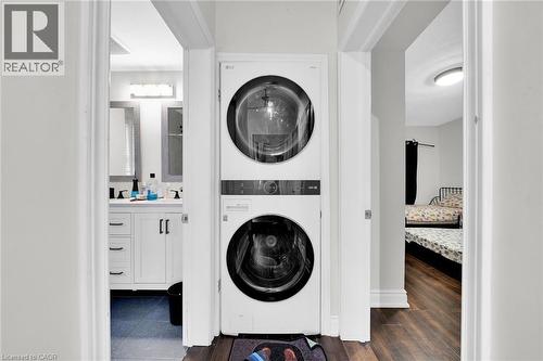 199 Bay Street N, Hamilton, ON - Indoor Photo Showing Laundry Room