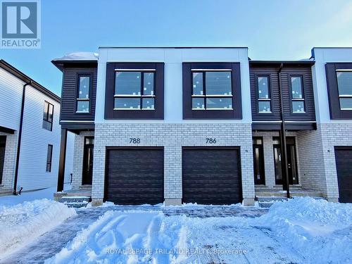 788 Banyan Lane, London North (North E), ON - Outdoor With Facade