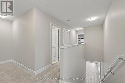 788 Banyan Lane, London North (North E), ON - Indoor Photo Showing Other Room