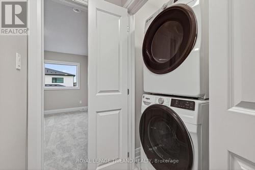 788 Banyan Lane, London North (North E), ON - Indoor Photo Showing Laundry Room