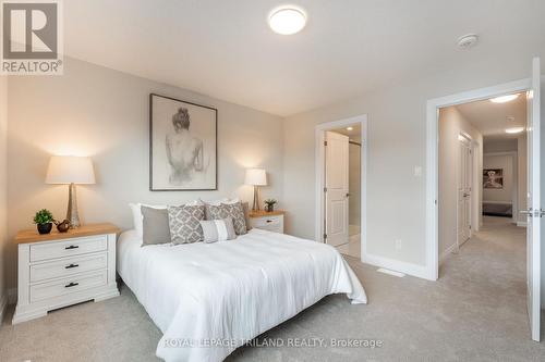 784 Banyan Lane, London North (North E), ON - Indoor Photo Showing Bedroom