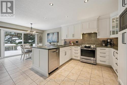 92 Marsh Crescent, Guelph (Pineridge/Westminster Woods), ON - Indoor Photo Showing Kitchen With Stainless Steel Kitchen With Upgraded Kitchen