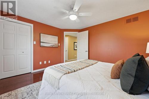 92 Marsh Crescent, Guelph (Pineridge/Westminster Woods), ON - Indoor Photo Showing Bedroom