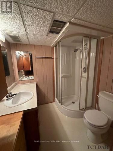 304 Maple Street S, Timmins (Ts - Se), ON - Indoor Photo Showing Bathroom