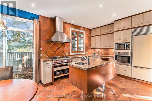 1386 Chicory Place, Ottawa, ON - Indoor Photo Showing Kitchen