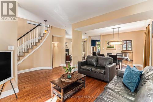 1386 Chicory Place, Ottawa, ON - Indoor Photo Showing Living Room