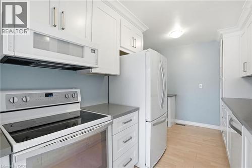 1460 Garth Street Unit# 66A, Hamilton, ON - Indoor Photo Showing Kitchen