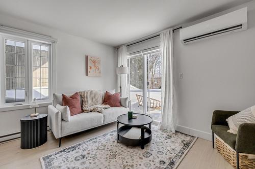 Living room - 36  - 101 Imp. Du Cap, Québec (La Haute-Saint-Charles), QC - Indoor Photo Showing Living Room