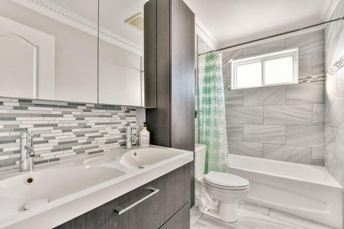 Bathroom - 1173 Rue John-Tapp, Blainville, QC - Indoor Photo Showing Bathroom