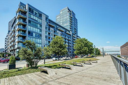 Exterior - 214-360 Rue Atateken, Montréal (Ville-Marie), QC - Outdoor With Balcony With Facade