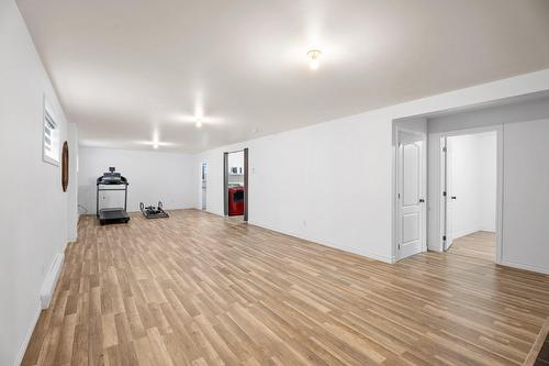 Family room - 8500 Ch. Ladouceur, Sainte-Agathe-Des-Monts, QC - Indoor Photo Showing Other Room