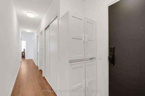 234-395 Dundas Street W, Oakville, ON - Indoor Photo Showing Other Room