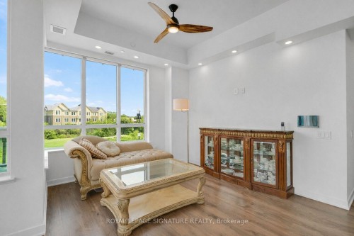 234-395 Dundas Street W, Oakville, ON - Indoor Photo Showing Other Room