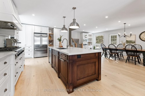 95 Amaranth Street E, East Luther Grand Valley, ON - Indoor Photo Showing Kitchen With Upgraded Kitchen