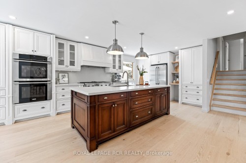 95 Amaranth Street E, East Luther Grand Valley, ON - Indoor Photo Showing Kitchen With Upgraded Kitchen