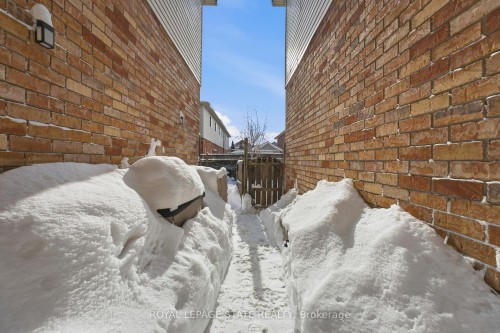 115 Benziger Lane, Hamilton, ON 