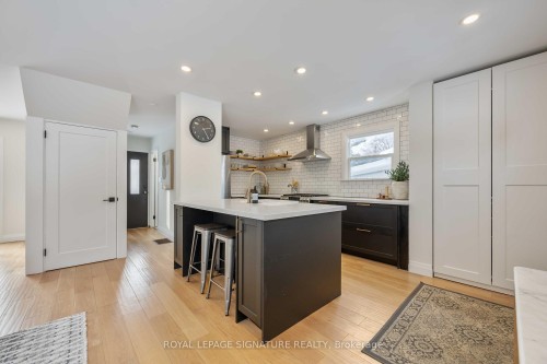 76 Squires Avenue, Toronto, ON - Indoor Photo Showing Kitchen With Upgraded Kitchen