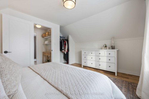 76 Squires Avenue, Toronto, ON - Indoor Photo Showing Bedroom