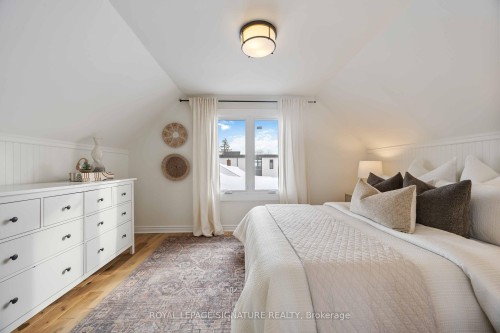 76 Squires Avenue, Toronto, ON - Indoor Photo Showing Bedroom
