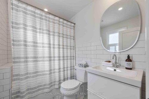 76 Squires Avenue, Toronto, ON - Indoor Photo Showing Bathroom