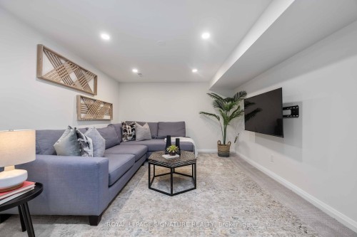 76 Squires Avenue, Toronto, ON - Indoor