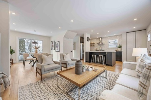 76 Squires Avenue, Toronto, ON - Indoor Photo Showing Living Room