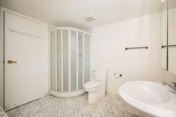 Ensuite bathroom - 