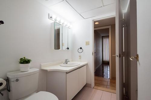 Bathroom - 502-6980 Ch. De La Côte-St-Luc, Montréal (Côte-Des-Neiges/Notre-Dame-De-Grâce), QC - Indoor Photo Showing Bathroom