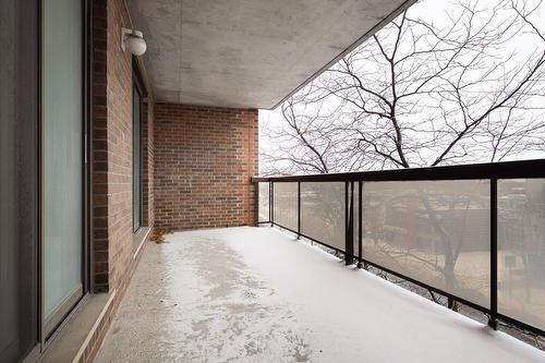 Balcony - 502-6980 Ch. De La Côte-St-Luc, Montréal (Côte-Des-Neiges/Notre-Dame-De-Grâce), QC - Outdoor With Exterior