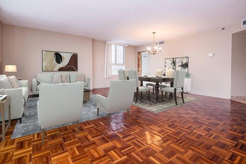 Living room - 502-6980 Ch. De La Côte-St-Luc, Montréal (Côte-Des-Neiges/Notre-Dame-De-Grâce), QC - Indoor